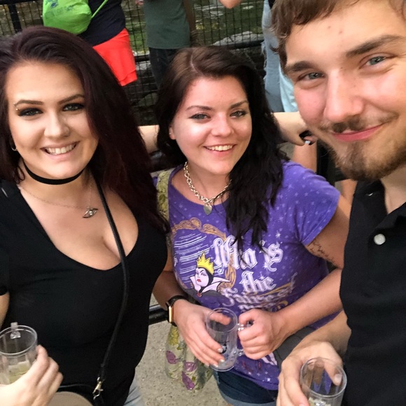 Meet your Posher, Kris - Picture 7 of 8